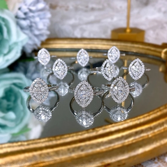 Luxury Diamond Ring - Picture 6 of 6